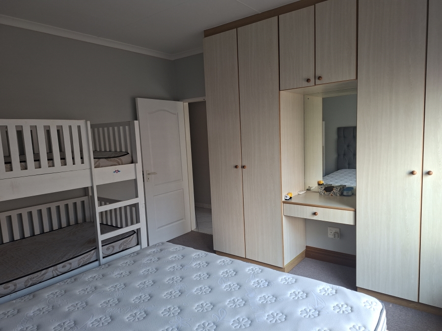 6 Bedroom Property for Sale in Aston Bay Eastern Cape